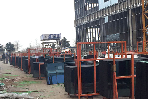 ���̰���